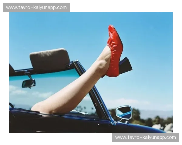 极地冷香与烈日繁花：当瑞典女人的“冷淡”撞上美国女人的“张扬”